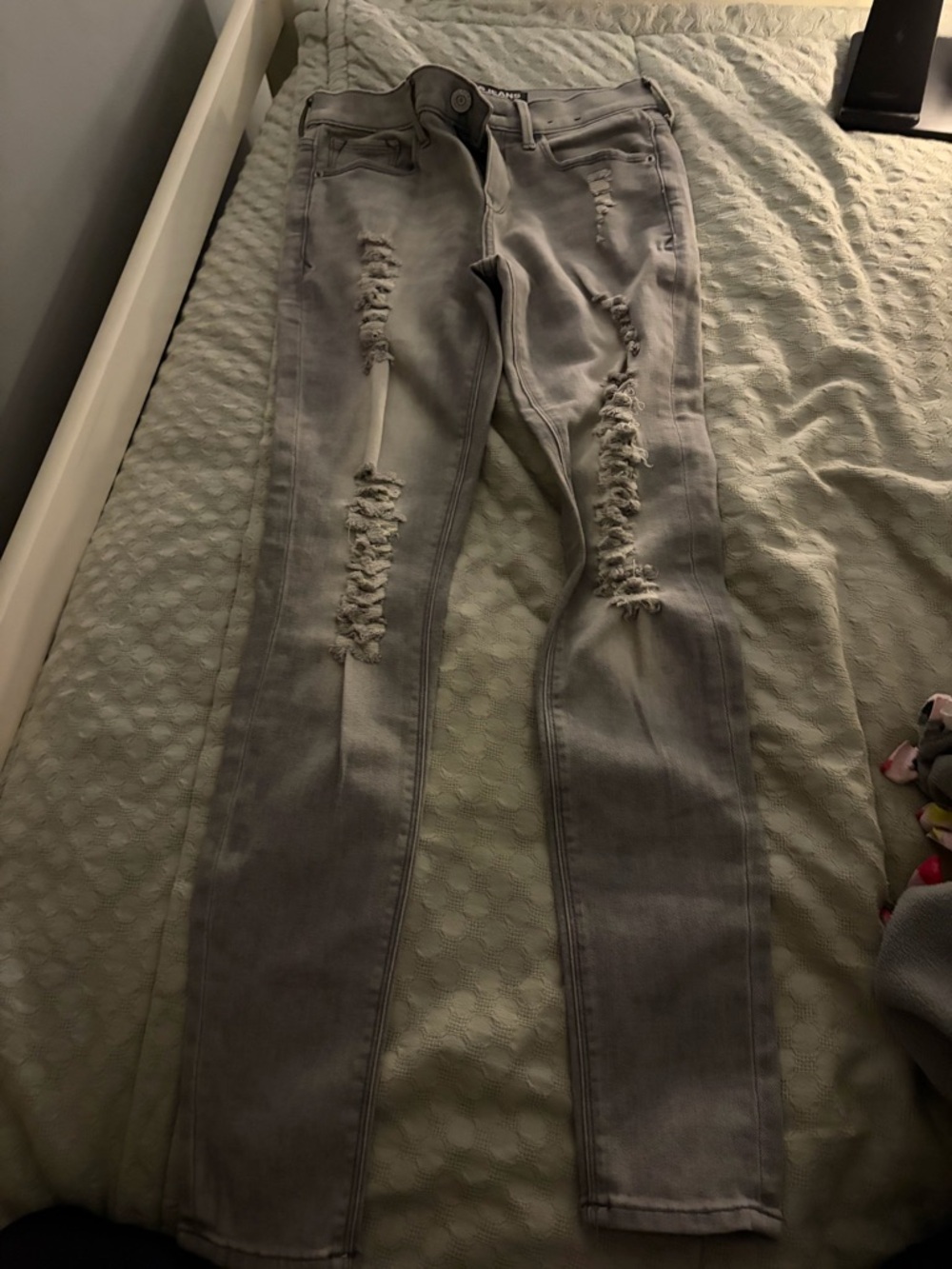 Express Women's Skinny Ripped Jeans in Light Gray